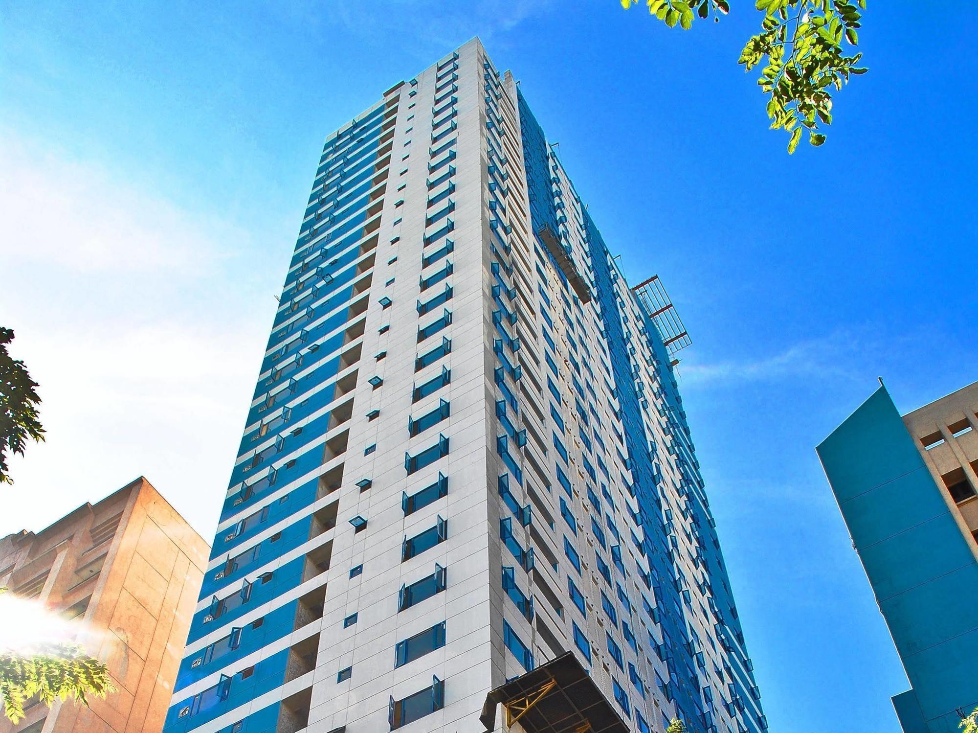 One Pacific Place residencia con servicios Makati City Exterior foto